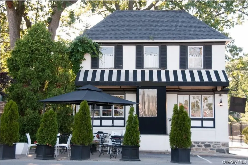 121 Myrtle Boulevard Mamaroneck NY 10538