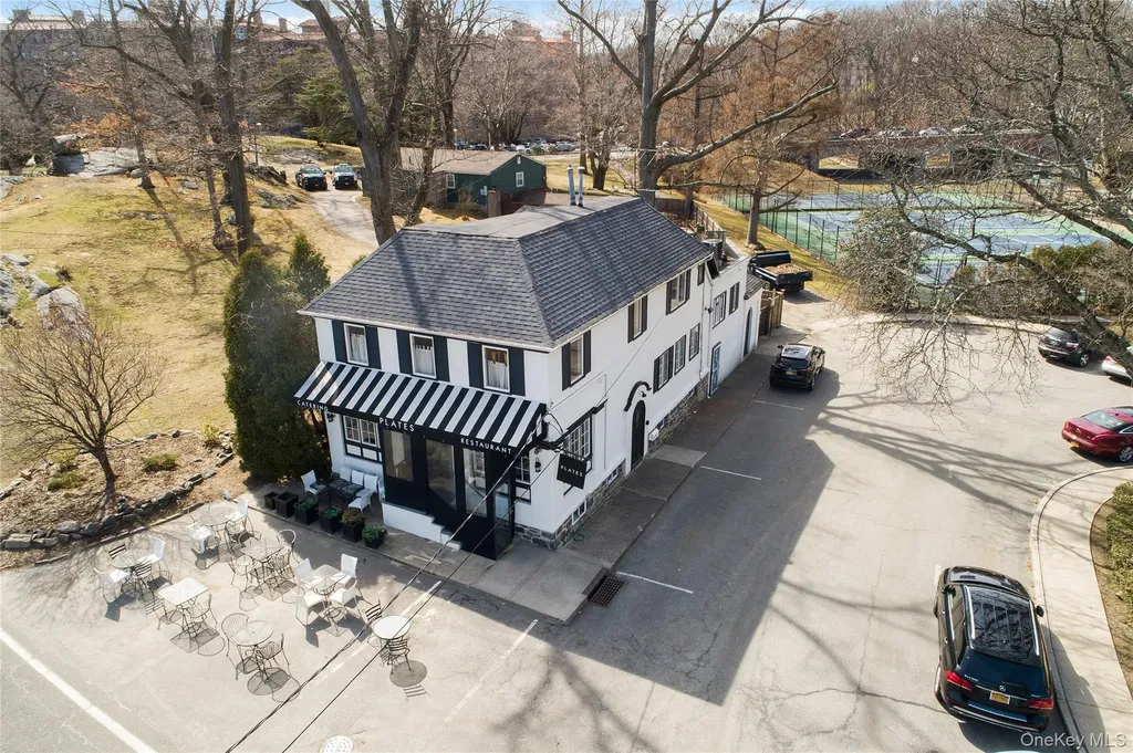 121 Myrtle Boulevard Mamaroneck NY 10538