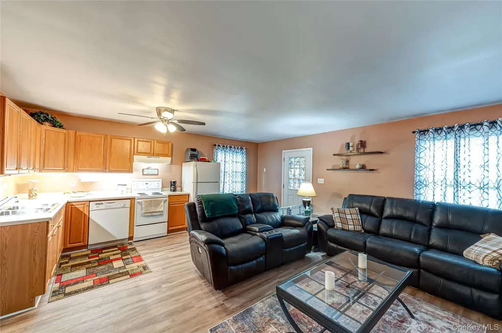 150 Park Lane Massapequa NY 11758