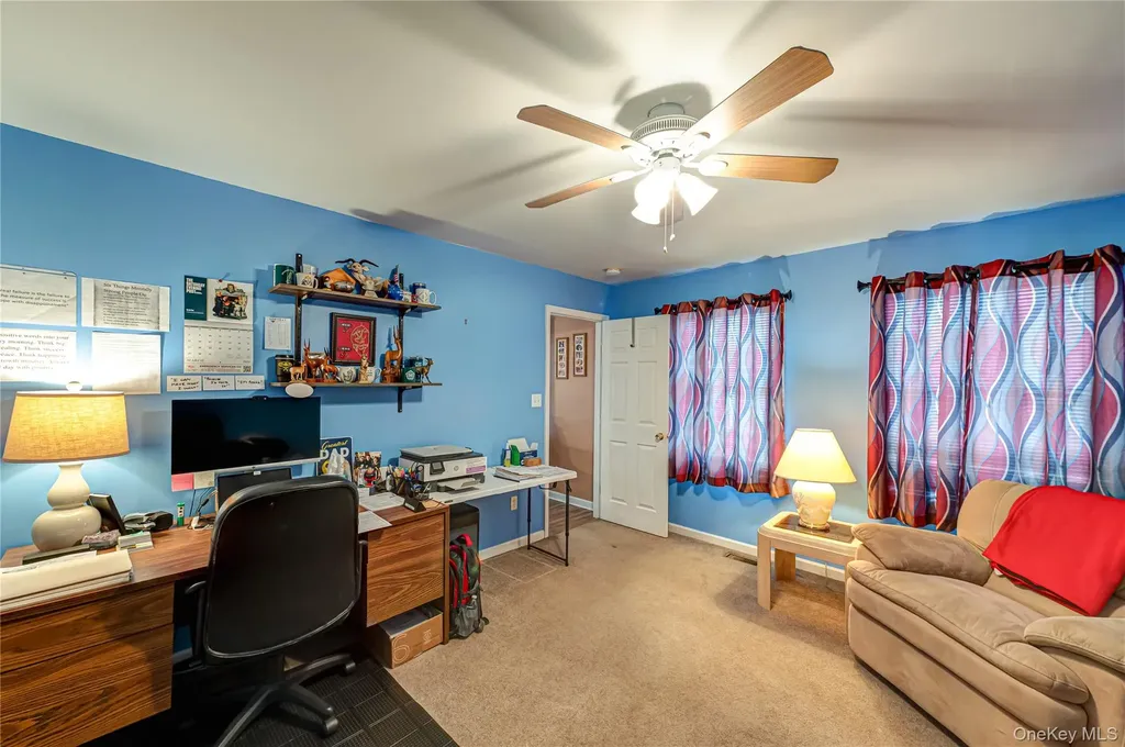 150 Park Lane Massapequa NY 11758