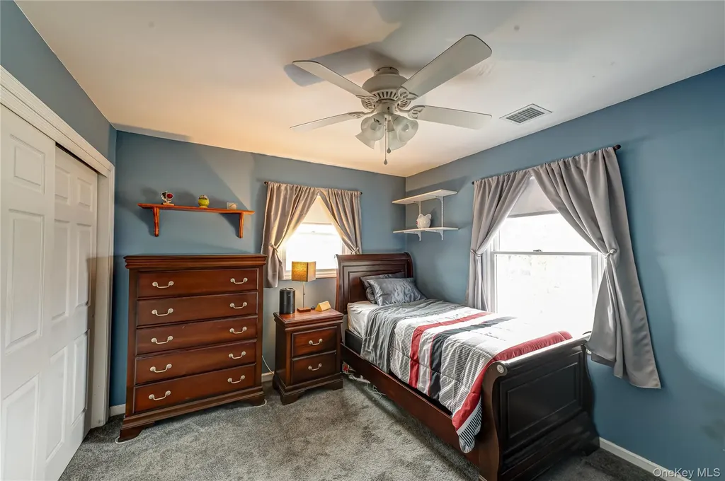 150 Park Lane Massapequa NY 11758
