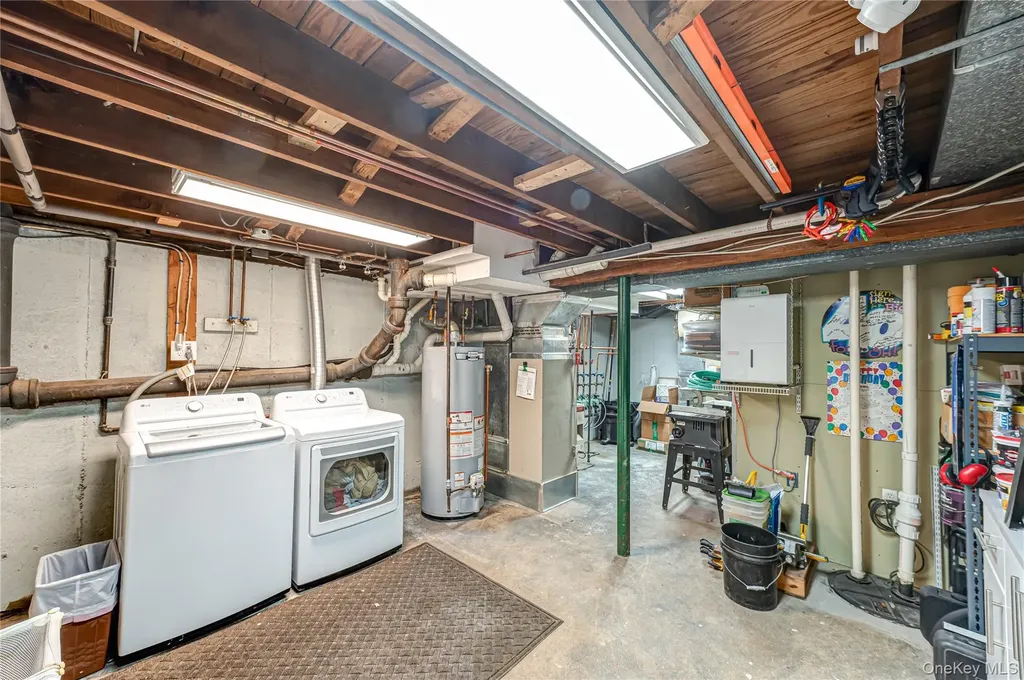 150 Park Lane Massapequa NY 11758