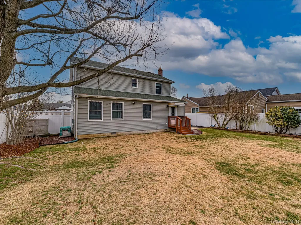 150 Park Lane Massapequa NY 11758