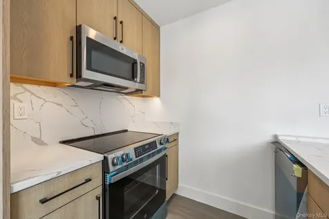 325 Manville Pleasantville NY 10570