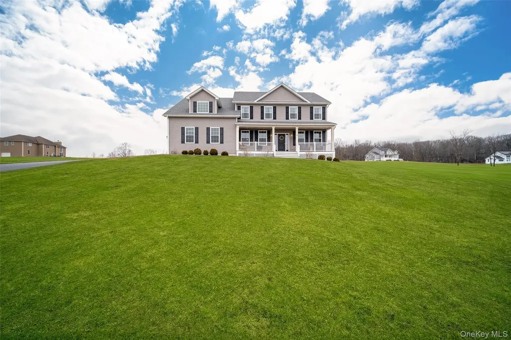 64 Fox Hill Run Rock Tavern NY 12575