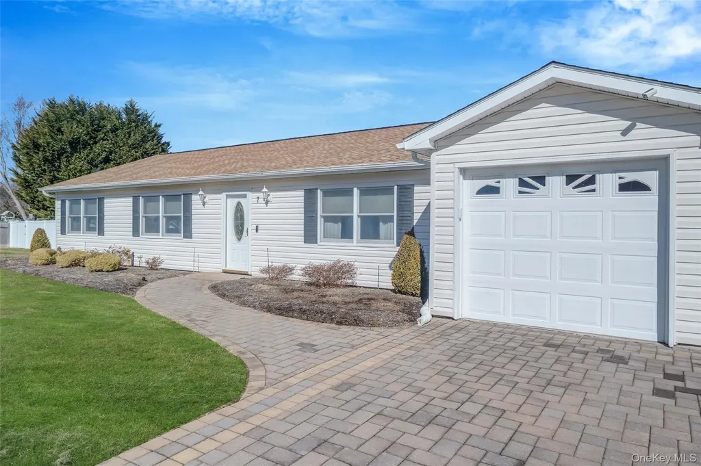 7 Hemlock Road Mount Sinai NY 11766