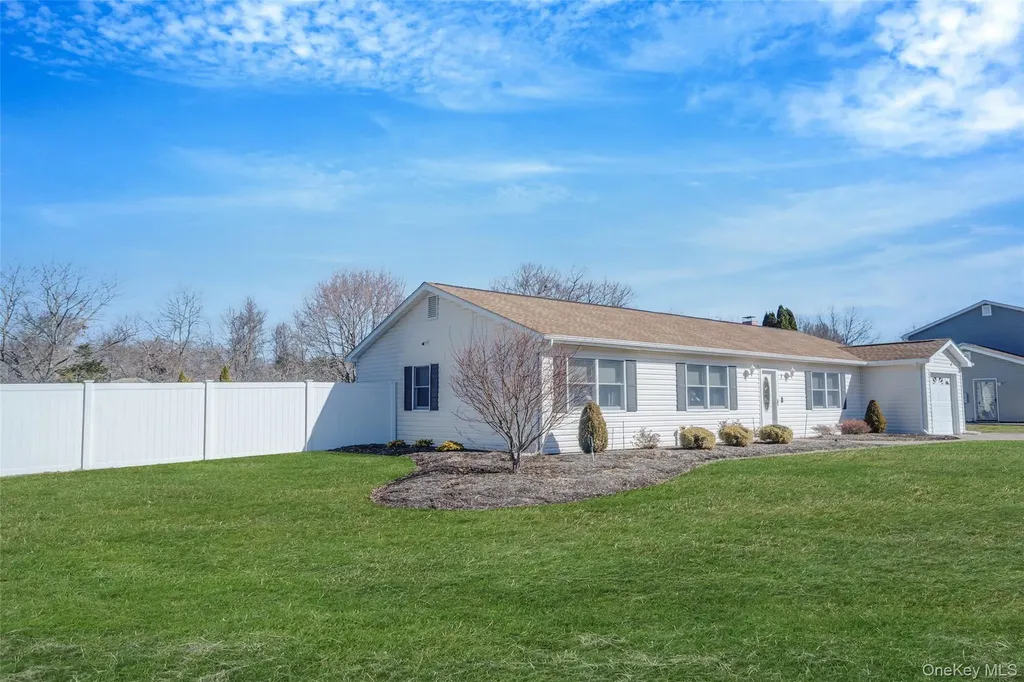7 Hemlock Road Mount Sinai NY 11766