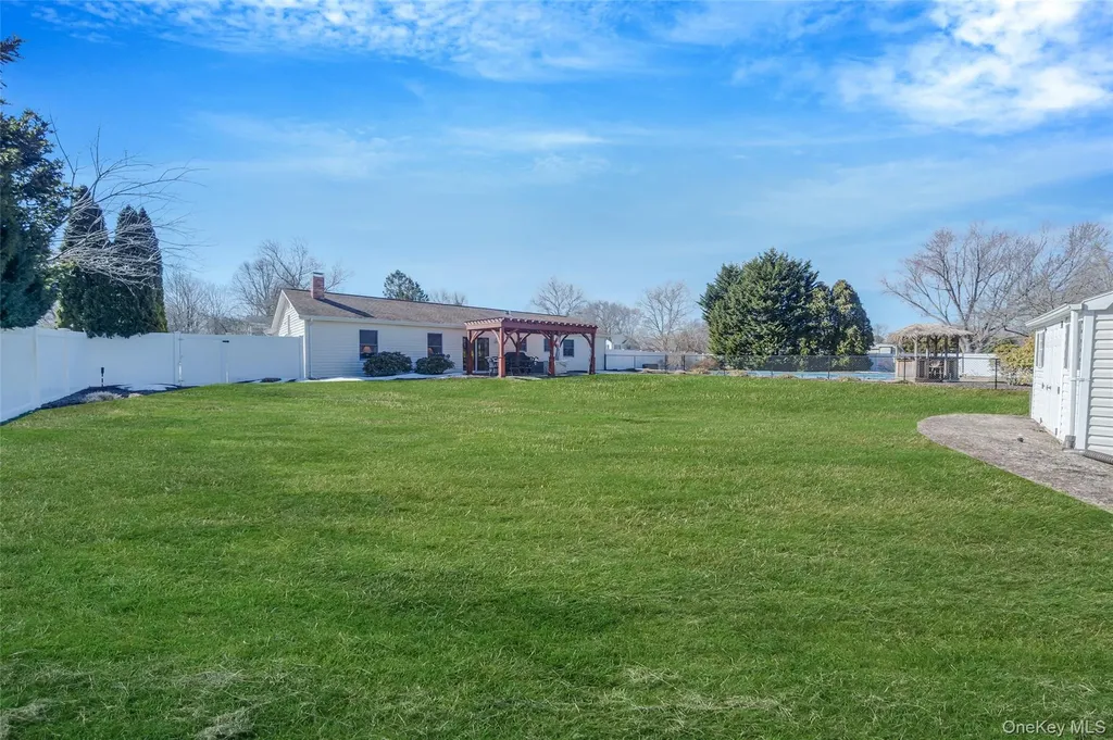 7 Hemlock Road Mount Sinai NY 11766