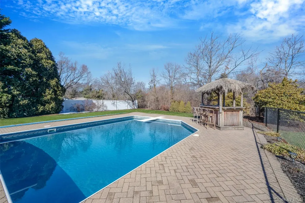 7 Hemlock Road Mount Sinai NY 11766
