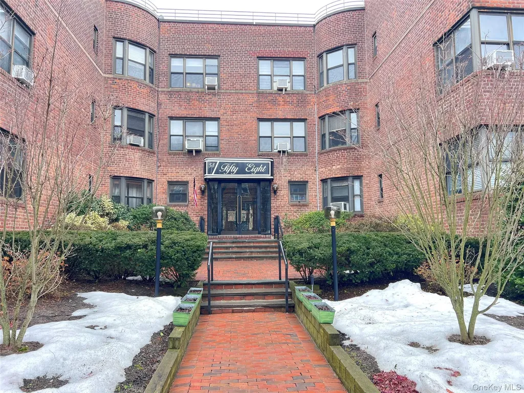 58 Grace Avenue Great Neck NY 11021