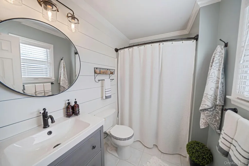 50 Violet Road Rocky Point NY 11778