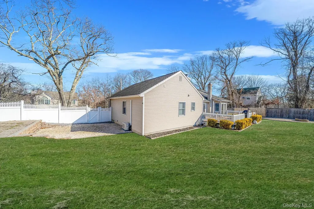 50 Violet Road Rocky Point NY 11778