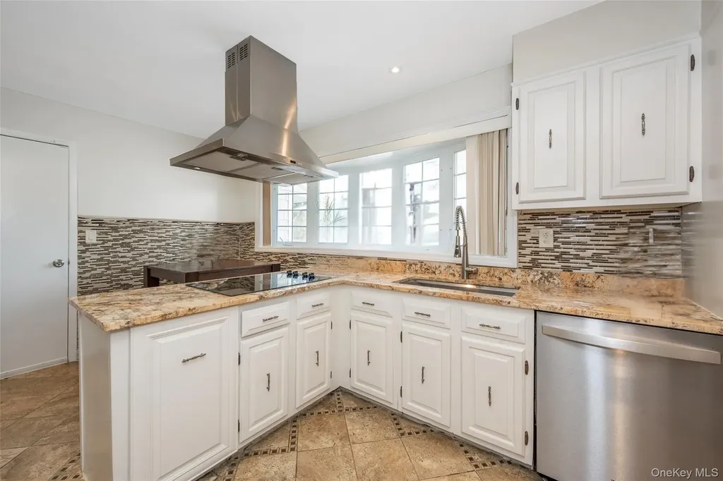 11 Meadowlark Road Rye Brook NY 10573