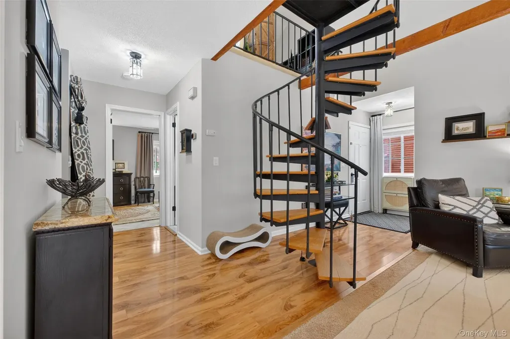 702 Autumn Lane Brewster NY 10509