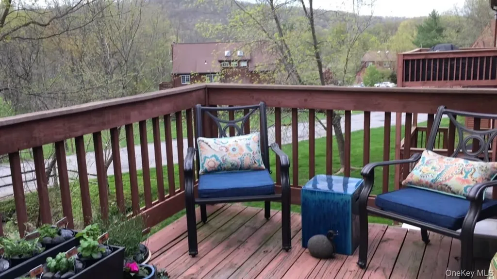 702 Autumn Lane Brewster NY 10509