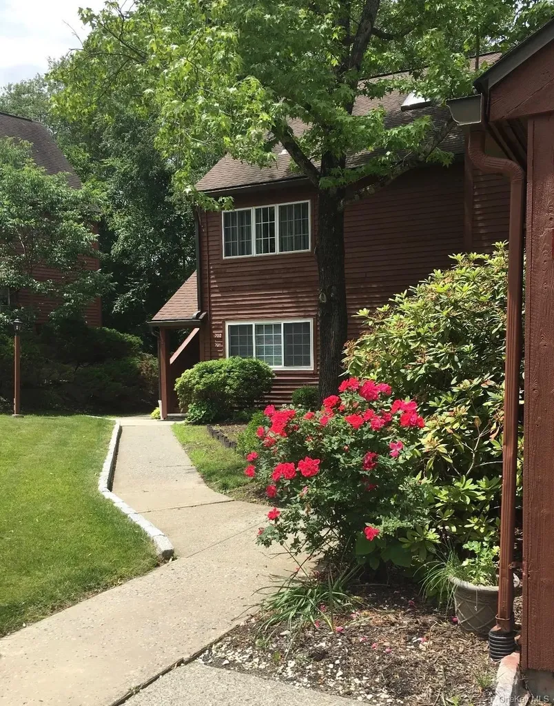 702 Autumn Lane Brewster NY 10509