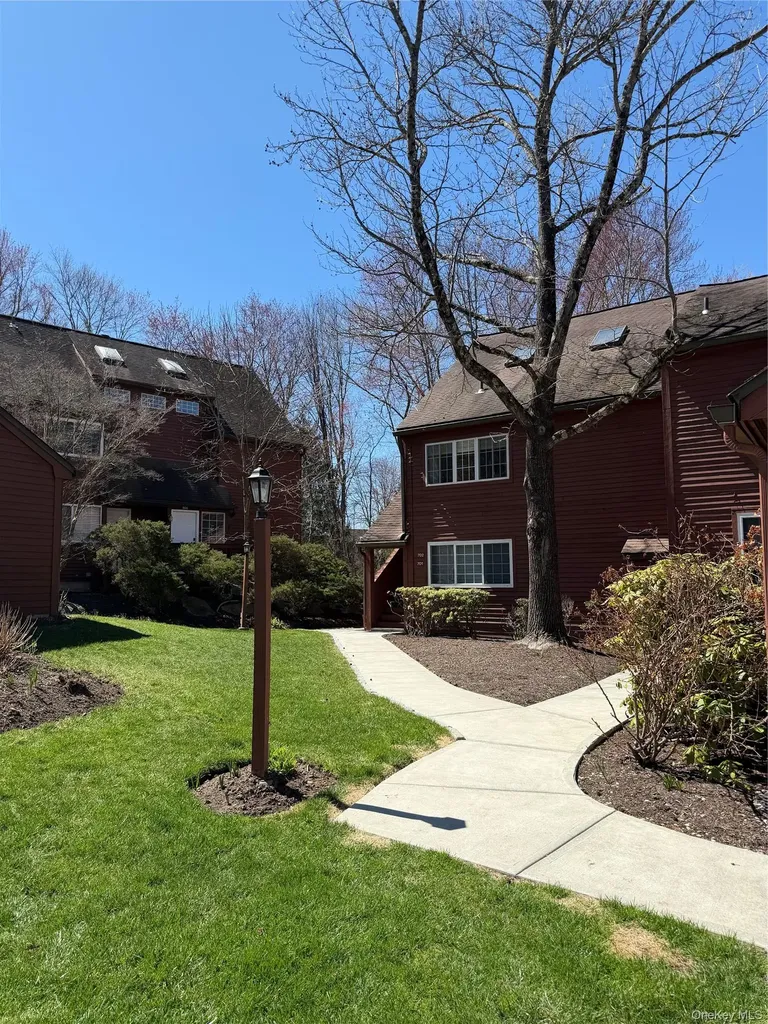 702 Autumn Lane Brewster NY 10509