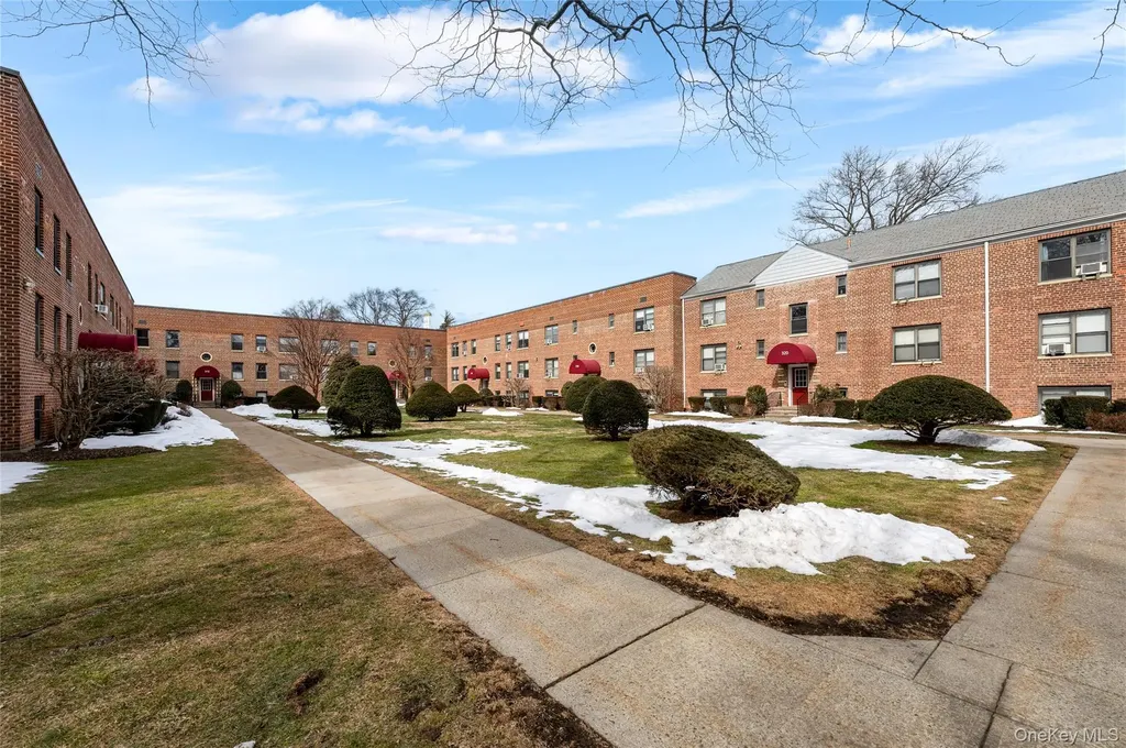 312 Richbell Mamaroneck NY 10543
