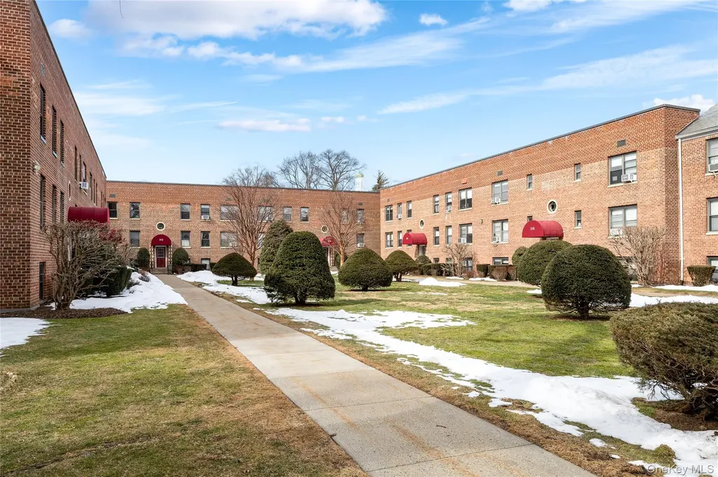 312 Richbell Mamaroneck NY 10543