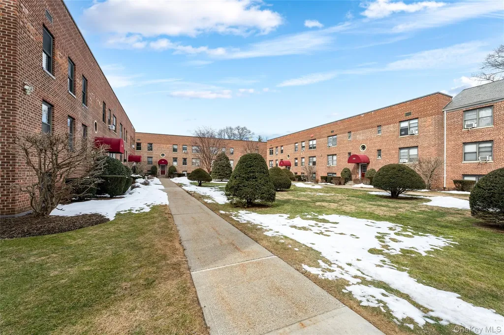 312 Richbell Mamaroneck NY 10543