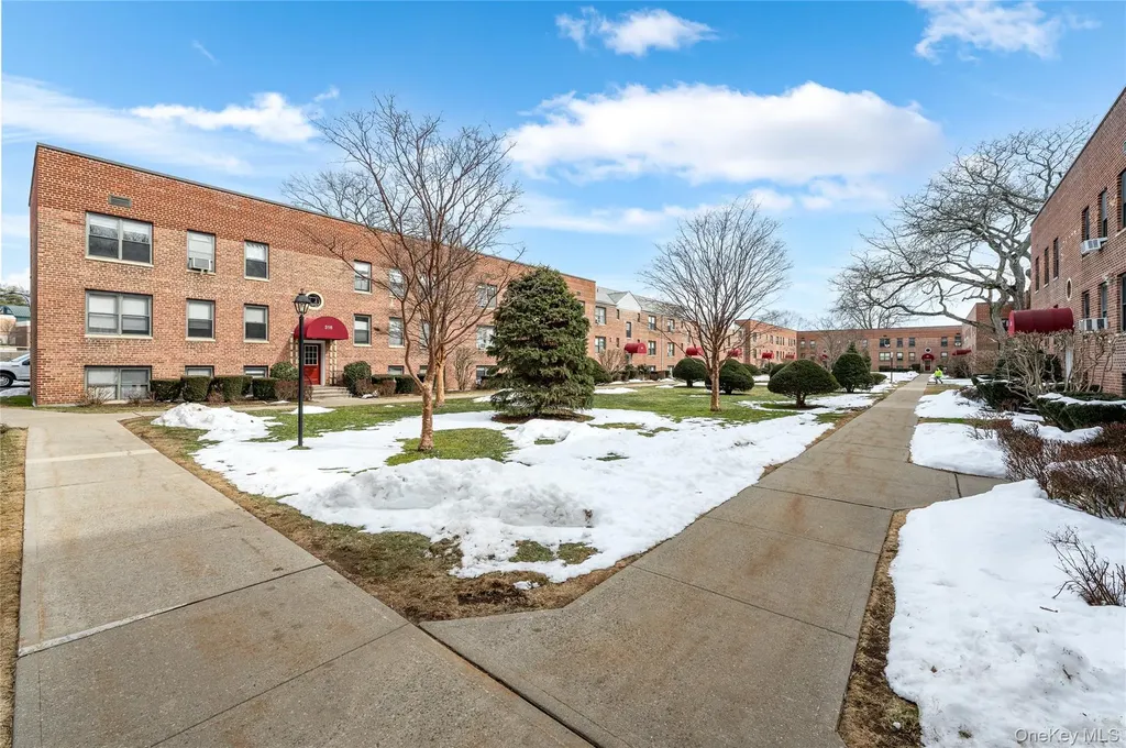 312 Richbell Mamaroneck NY 10543