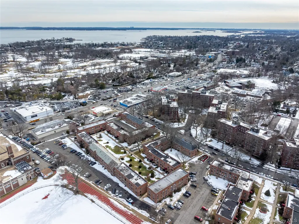 312 Richbell Mamaroneck NY 10543