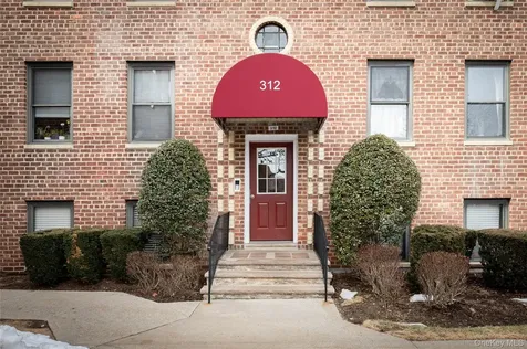 312 Richbell Mamaroneck NY 10543