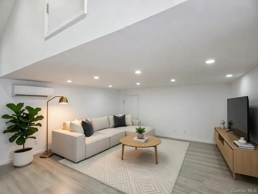 267 Morris Avenue Inwood NY 11096