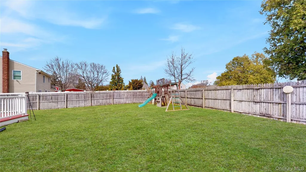 15 Lisa Drive Deer Park NY 11729
