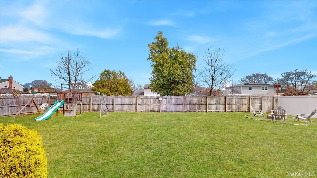 15 Lisa Drive Deer Park NY 11729
