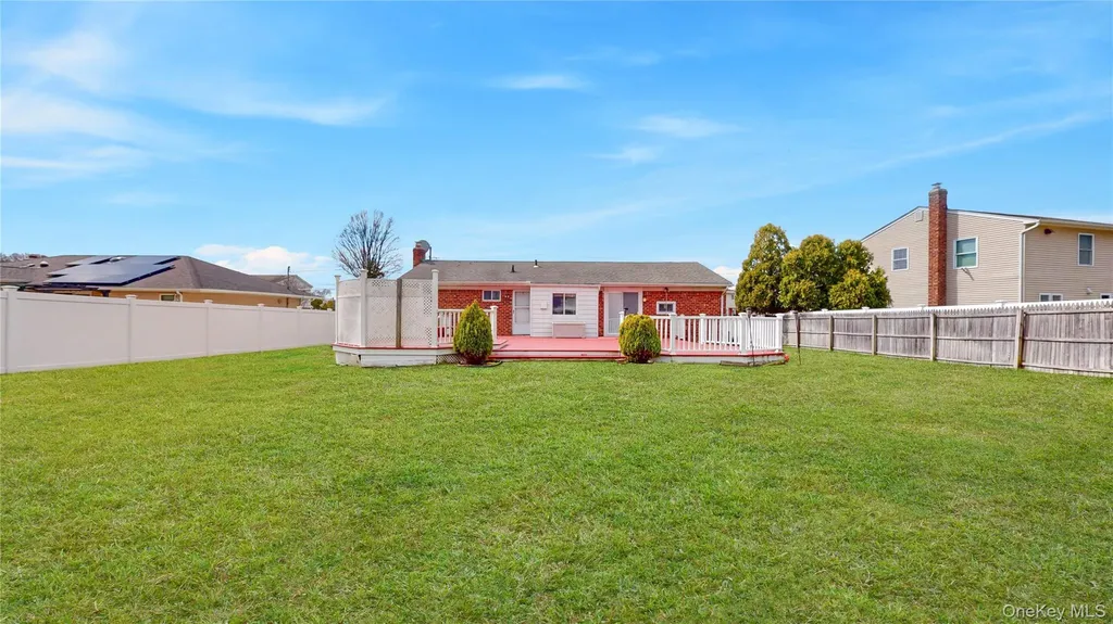 15 Lisa Drive Deer Park NY 11729