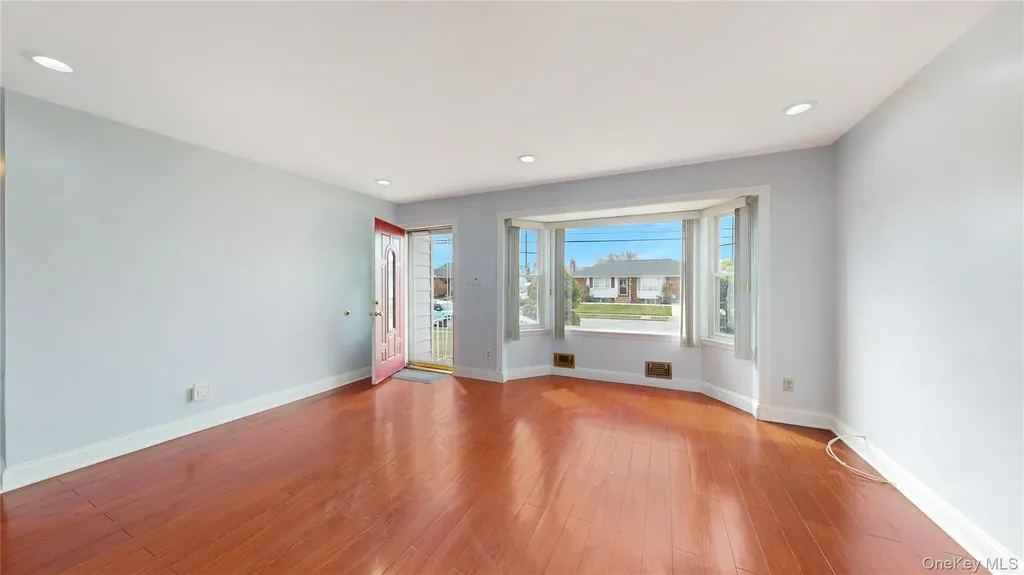 15 Lisa Drive Deer Park NY 11729