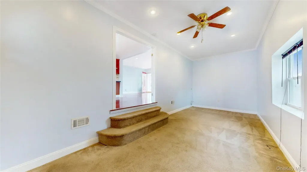 15 Lisa Drive Deer Park NY 11729