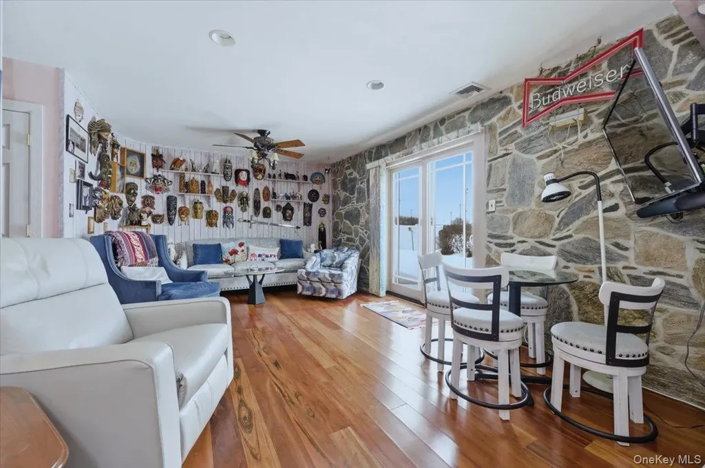 3881 Greentree Drive Oceanside NY 11572
