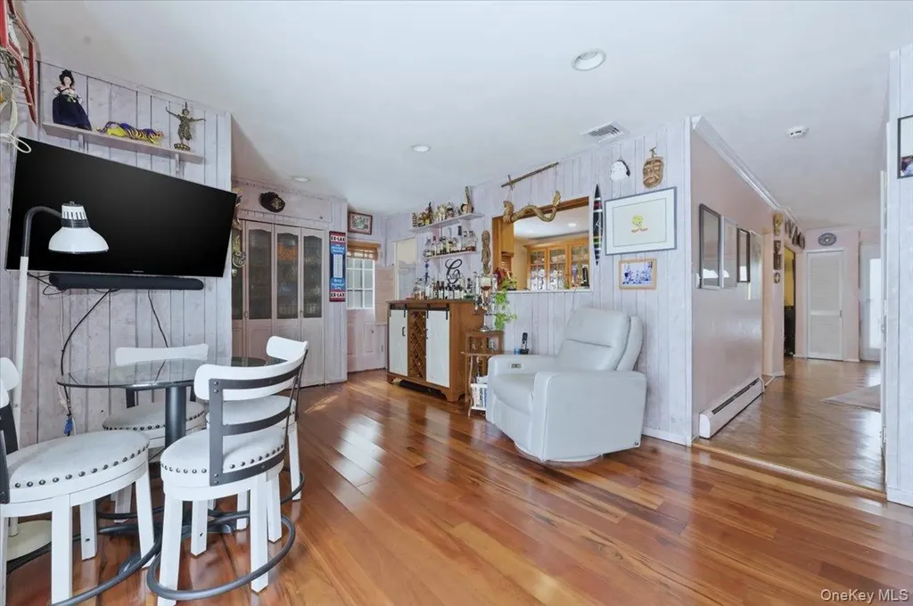 3881 Greentree Drive Oceanside NY 11572