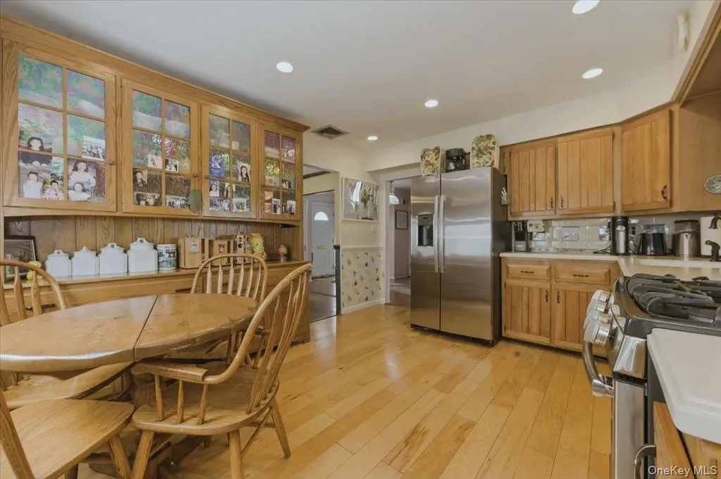 3881 Greentree Drive Oceanside NY 11572