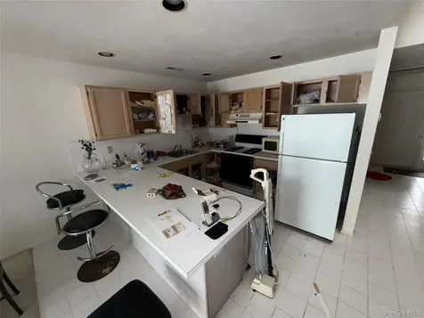 32 Quail Court Manorville NY 11949