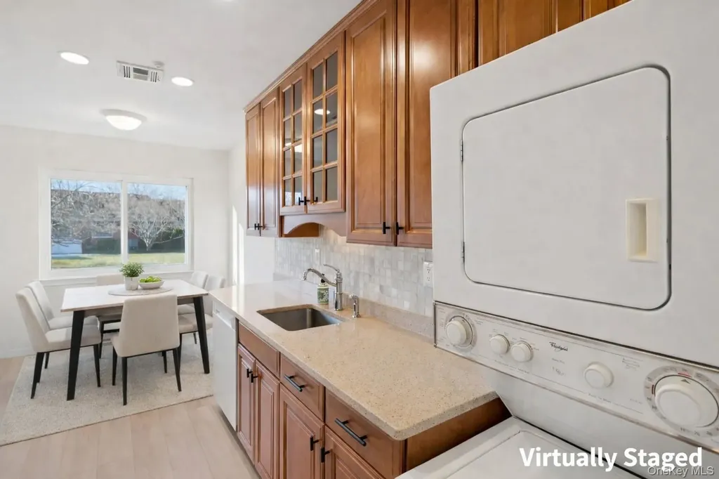 908 Drew Lane Saint James NY 11780