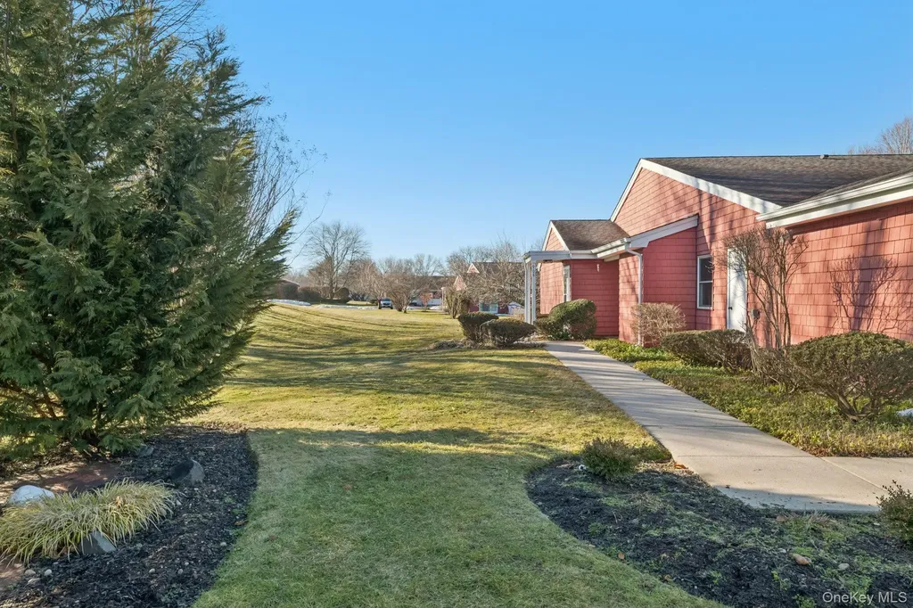 908 Drew Lane Saint James NY 11780
