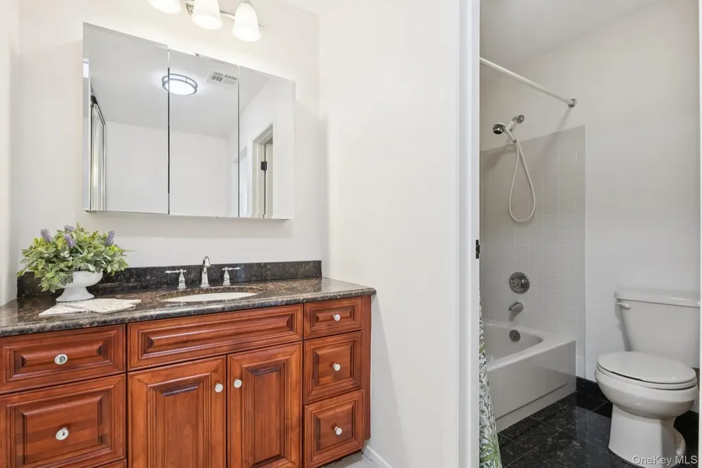 908 Drew Lane Saint James NY 11780