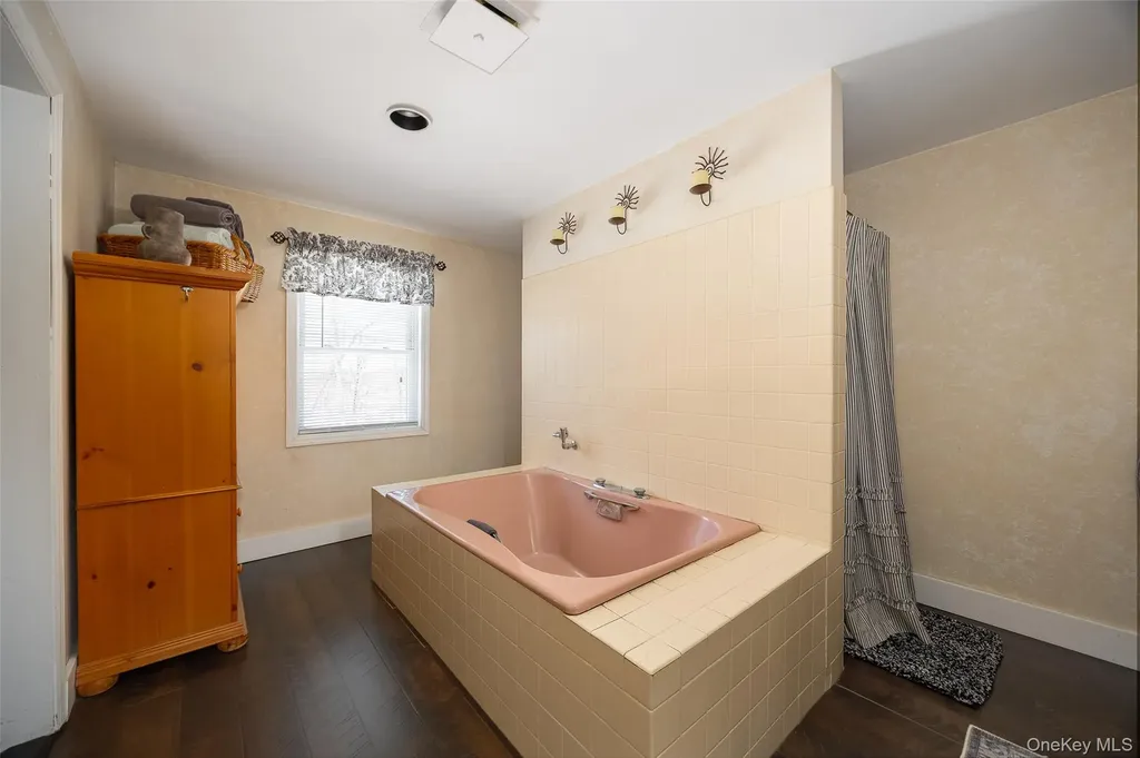 40 Ireland Drive Poughkeepsie NY 12603
