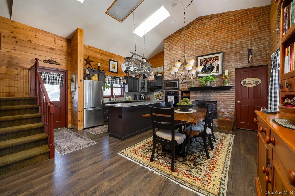 40 Ireland Drive Poughkeepsie NY 12603
