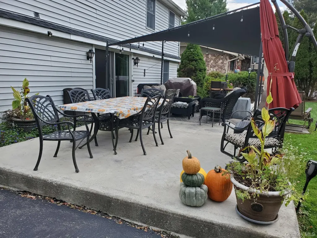 40 Ireland Drive Poughkeepsie NY 12603
