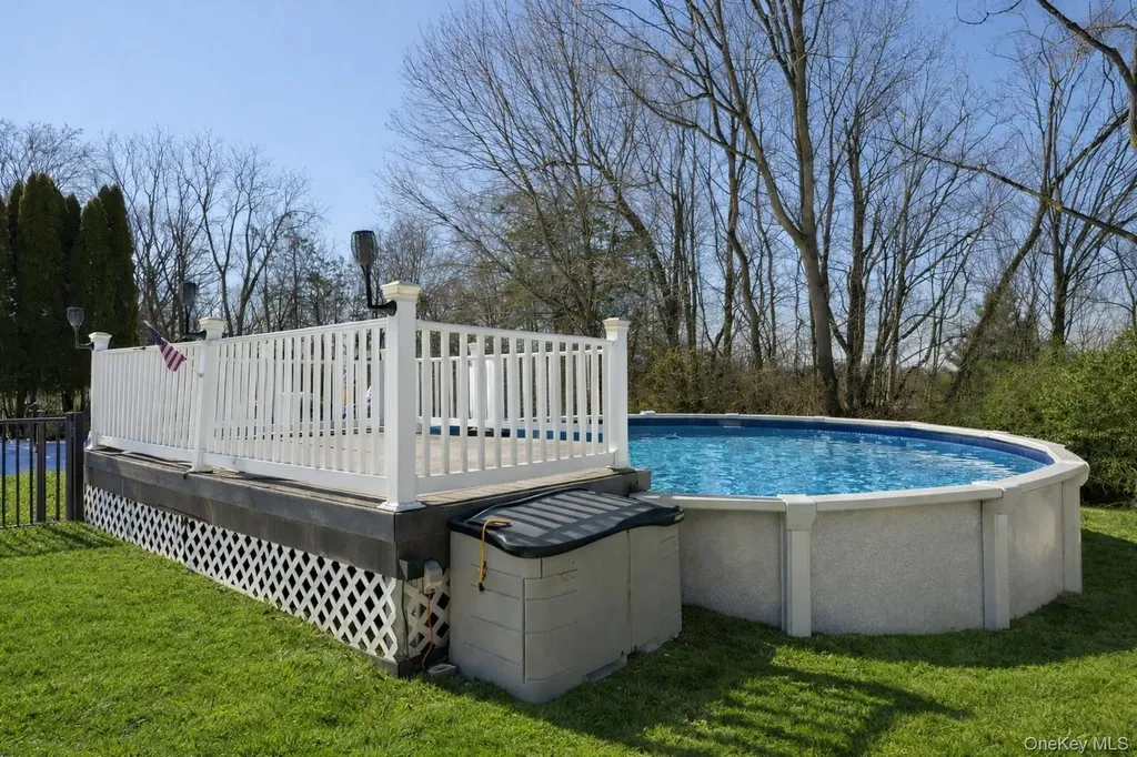 40 Ireland Drive Poughkeepsie NY 12603