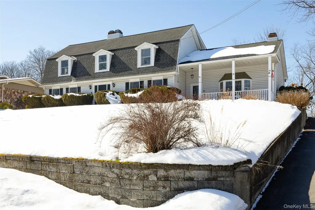 40 Ireland Drive Poughkeepsie NY 12603
