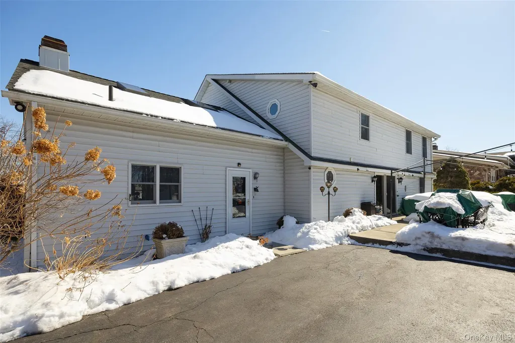 40 Ireland Drive Poughkeepsie NY 12603