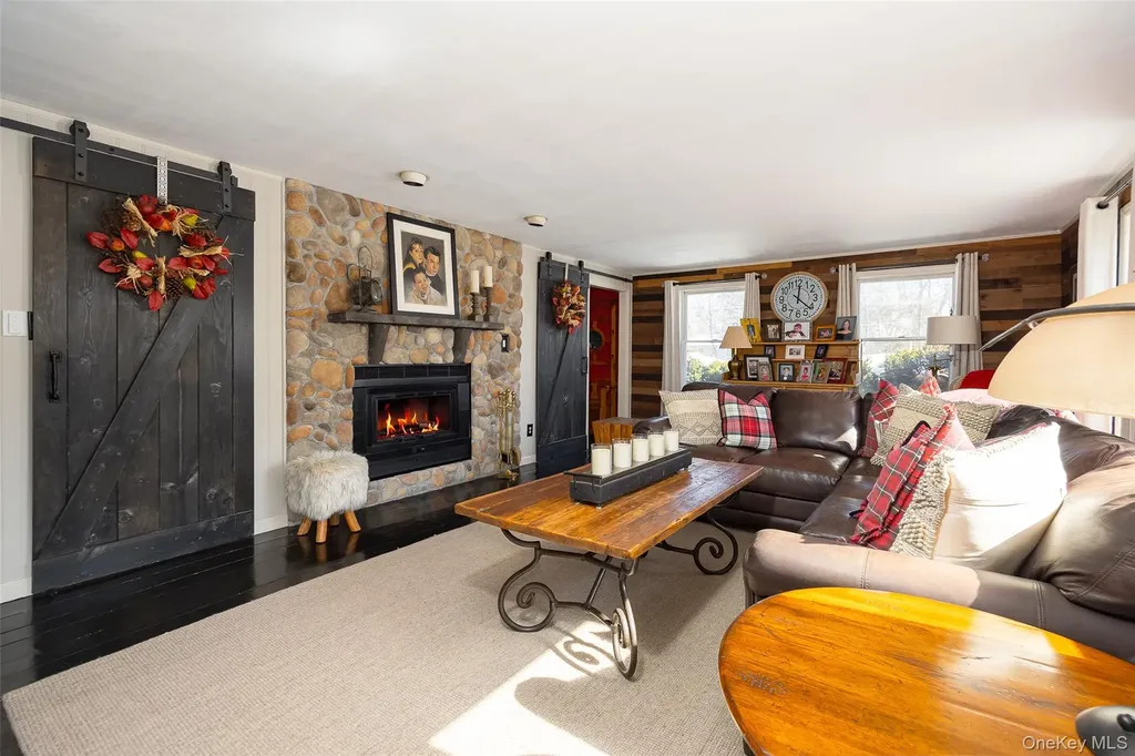 40 Ireland Drive Poughkeepsie NY 12603