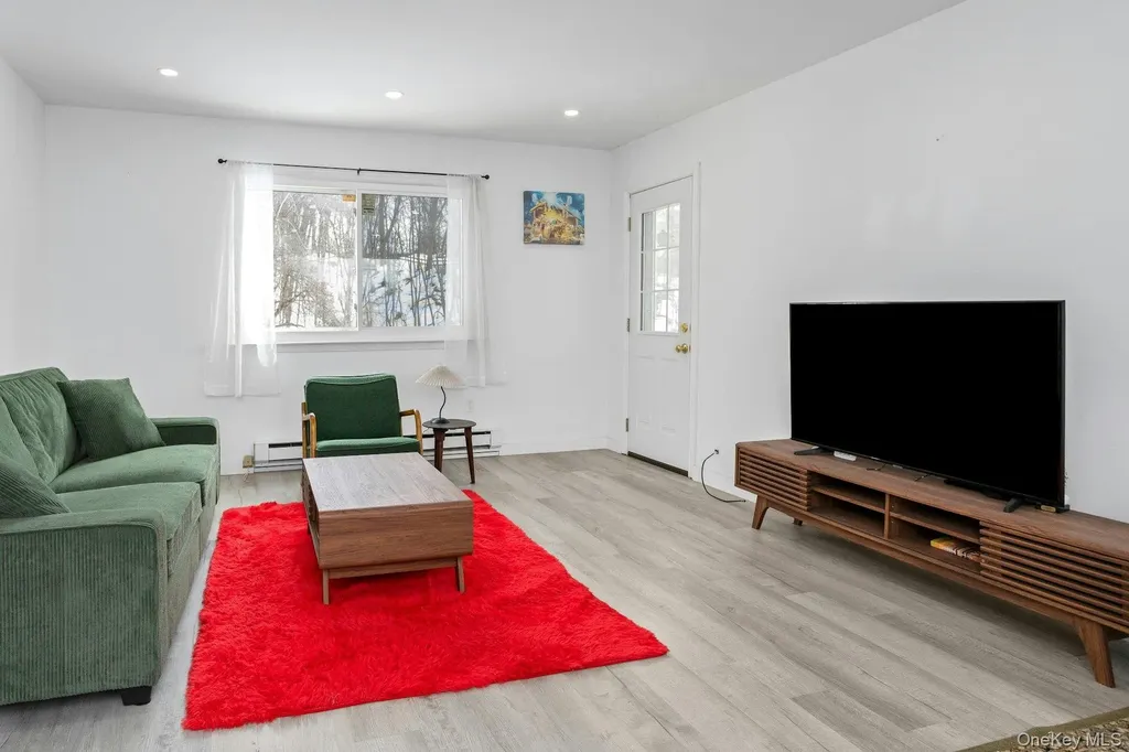417 Fox Run Lane Carmel NY 10512