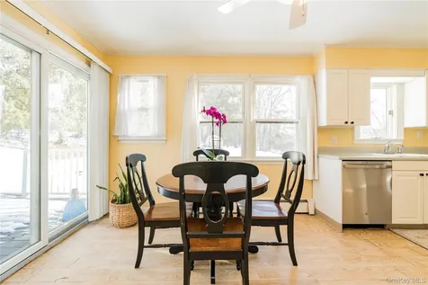 16 Saddle Ridge Drive Hopewell Junction NY 12533