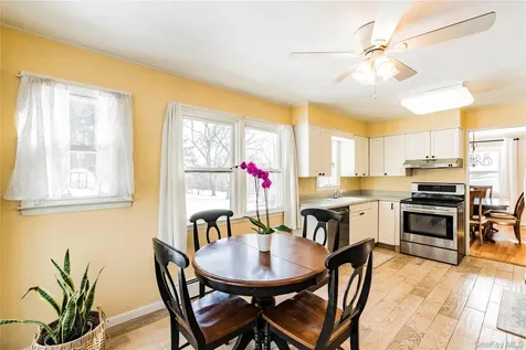 16 Saddle Ridge Drive Hopewell Junction NY 12533